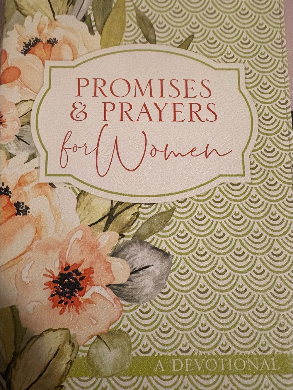 Promises & Prayers for Women Devotional - Pink Floral